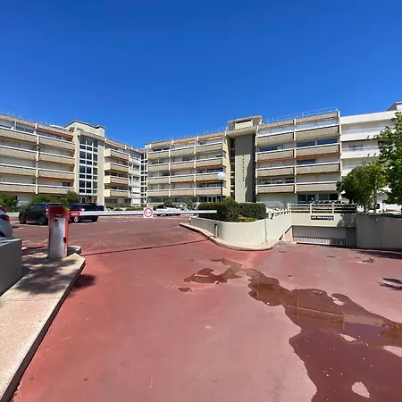 Apartment T2 Avec Terrasse Sud - Acces - Fr-1-374-246 *